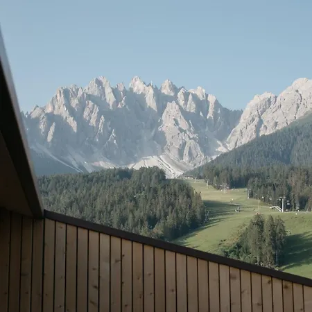 Atto - Suites & Cuisine Innichen Exterior foto