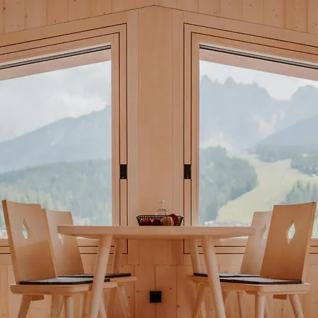 Atto - Suites & Cuisine Innichen Exterior foto