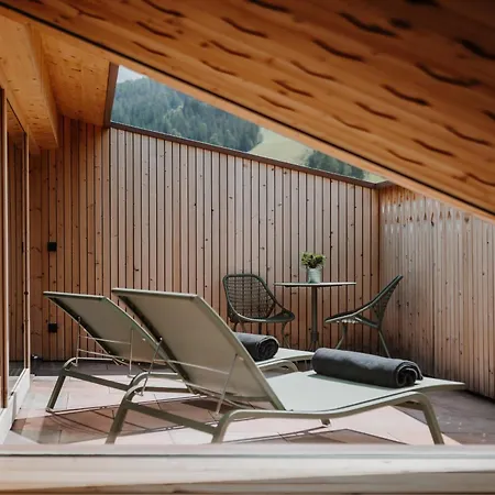 Atto - Suites & Cuisine Innichen Exterior foto