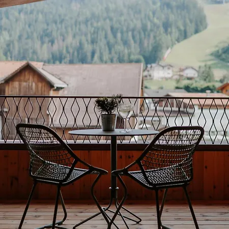 Atto - Suites & Cuisine Innichen Exterior foto